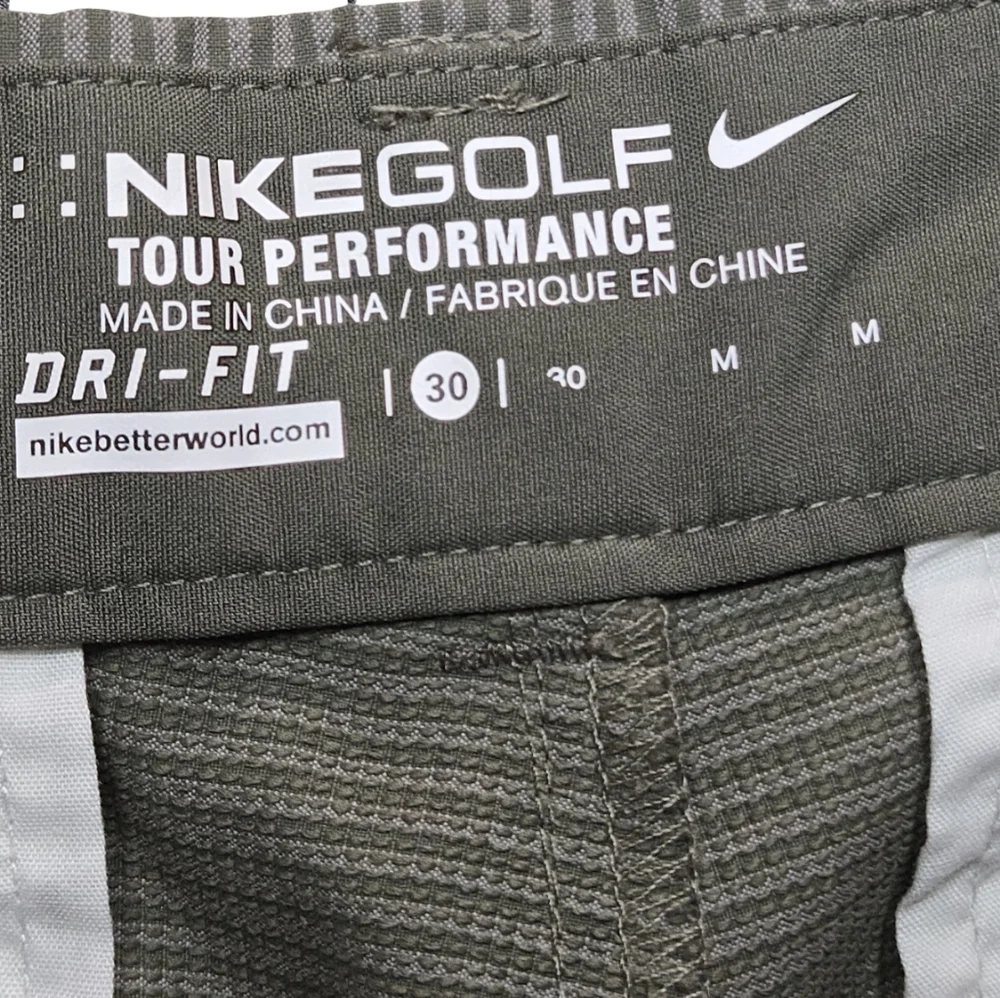 Nike Men's Flat Front Resortwear Athleisure Golf Preformance Striped Shorts